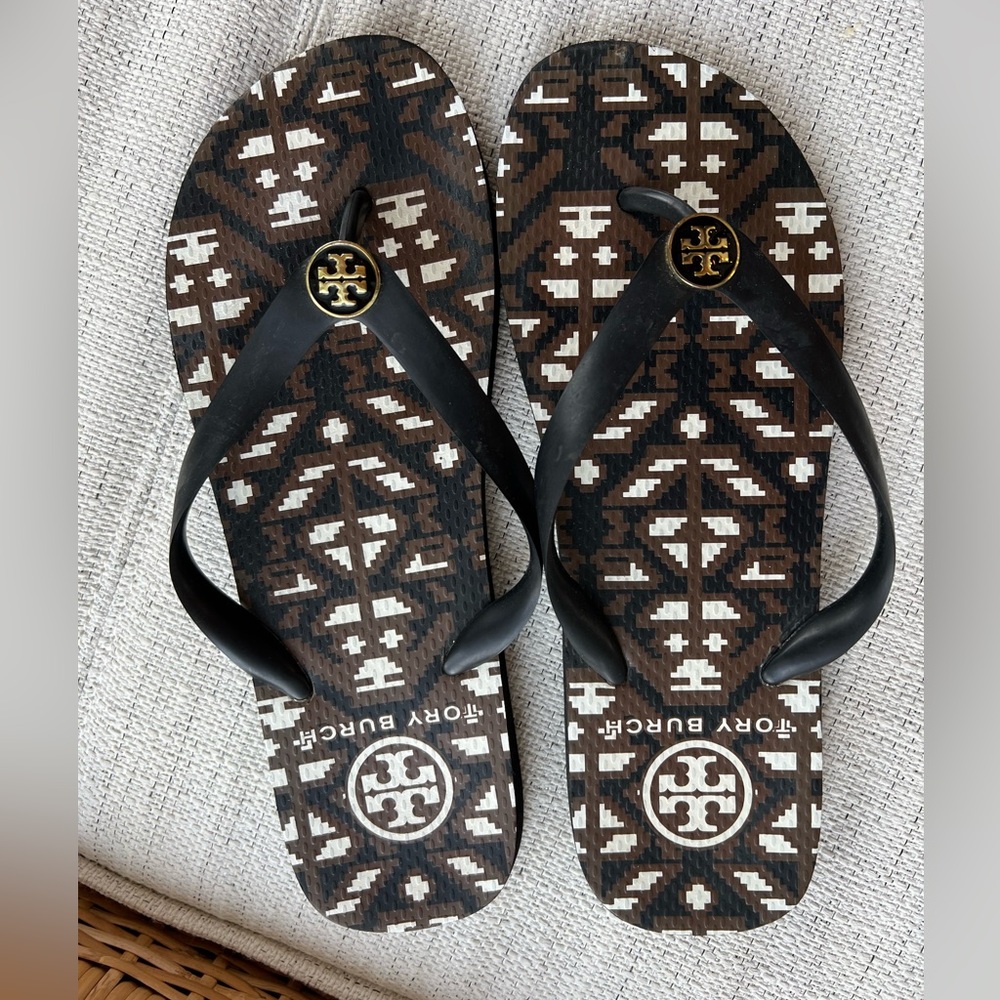 Tory Burch brown and black flip flop sandals size 9